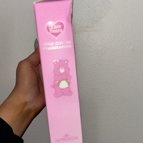 Care Bears Cheer Bear LED impressions Compact  Mirror - Picture 3 of 6